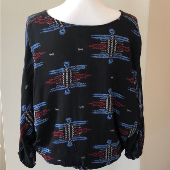 Top - Picture 2 of 5